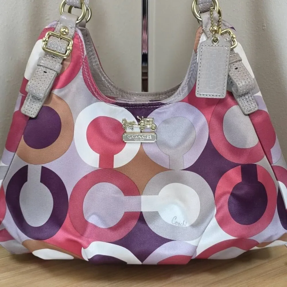 Coach Madison Op Art Maggie Shoulder Bag | Matching Wallet - Picture 3 of 16